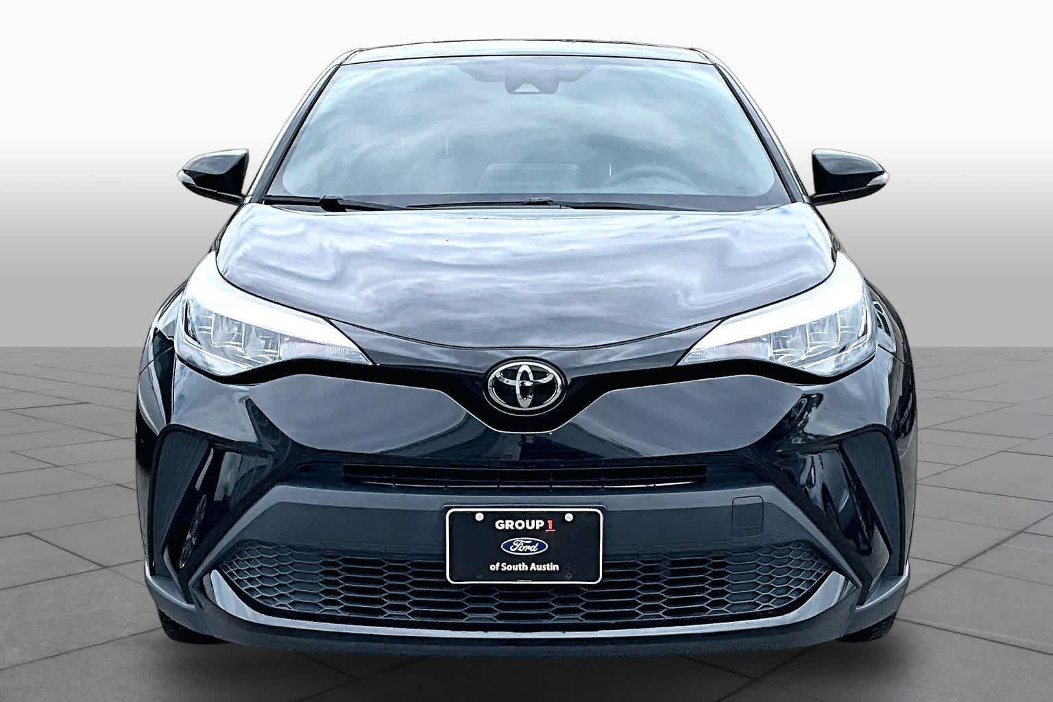 Used 2022 Toyota C-HR XLE FWD image 4