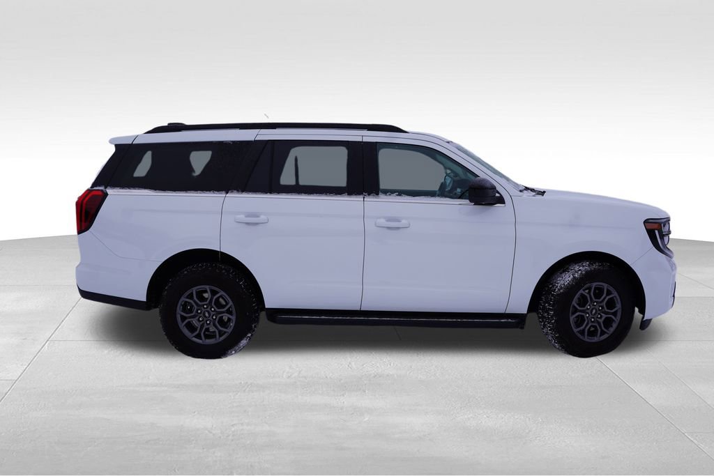 Certified 2025 Ford Expedition Active image 4