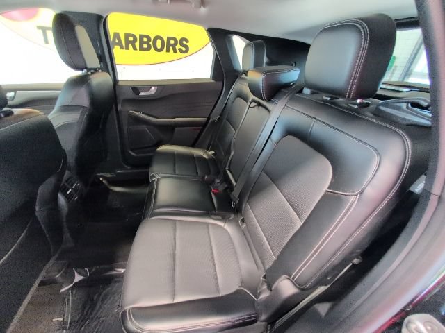 Certified 2024 Ford Escape Platinum AWD/4WD image 28