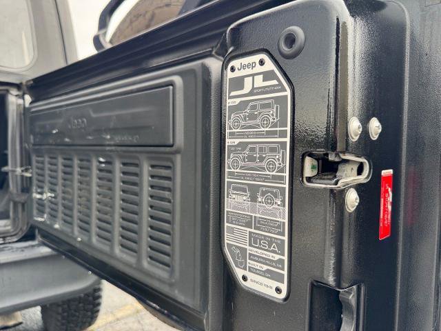Used 2023 Jeep Wrangler Unlimited Sport AWD/4WD image 17