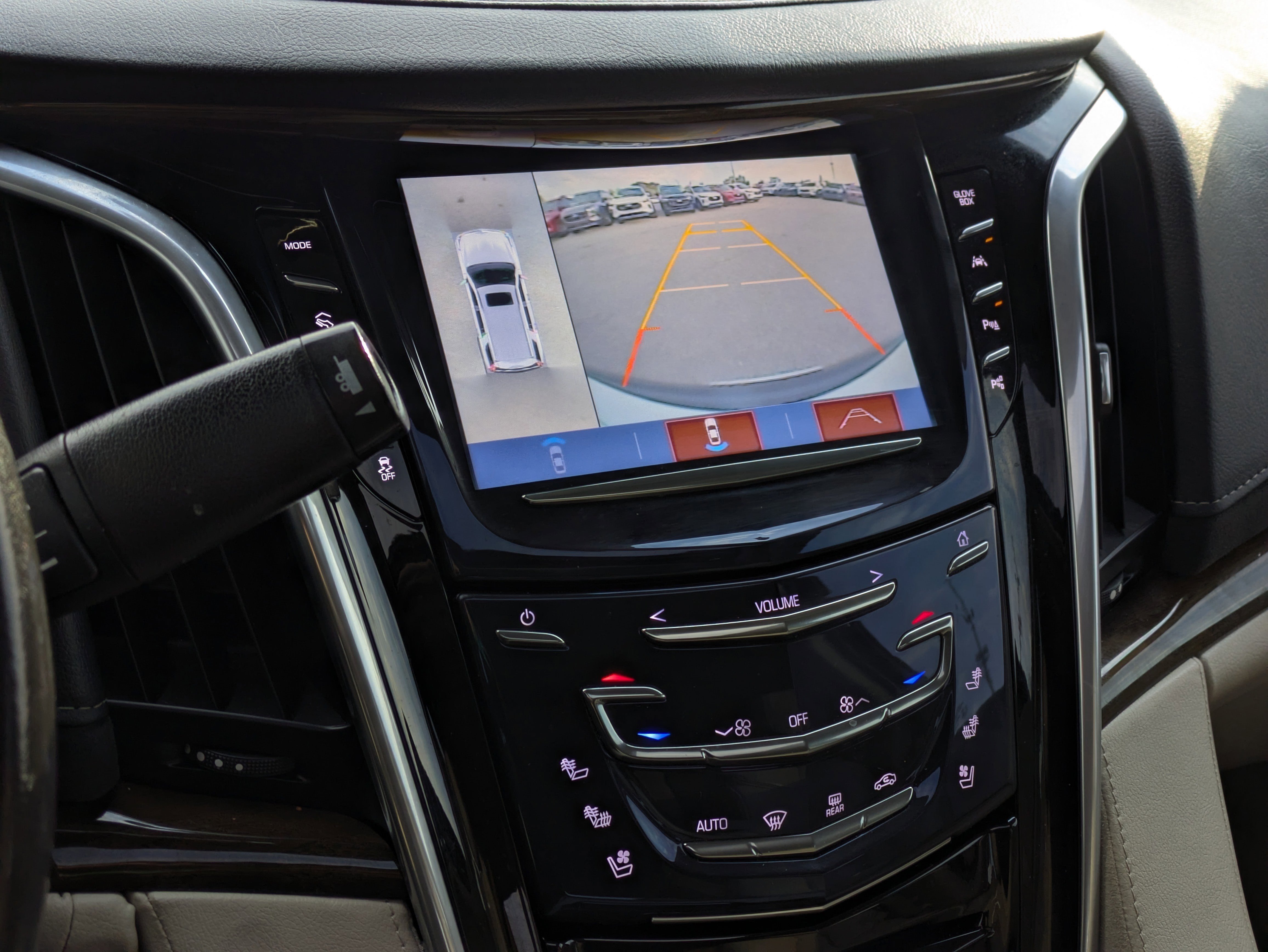 Used 2020 Cadillac Escalade Premium Luxury image 32