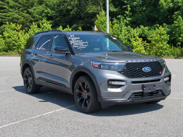 Certified 2022 Ford Explorer ST w/ Equipment Group 401A AWD/4WD image 2