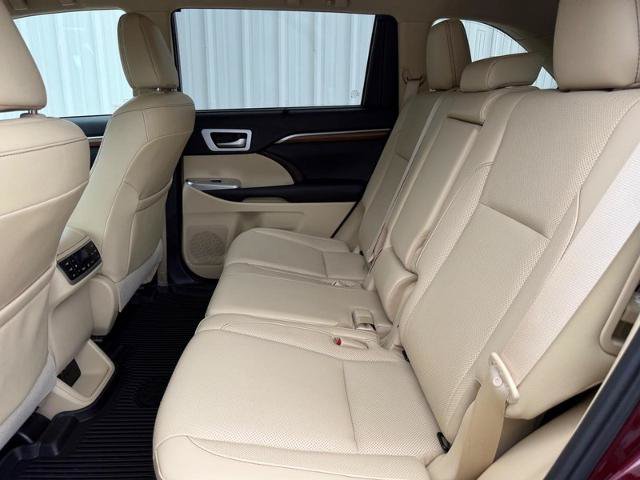 Used 2019 Toyota Highlander Limited Platinum AWD/4WD image 9