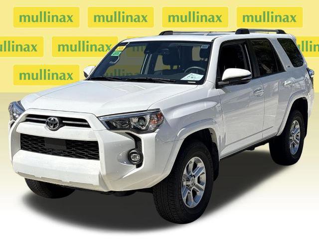Used 2022 Toyota 4Runner SR5 Premium w/ Moonroof Package AWD/4WD image 6