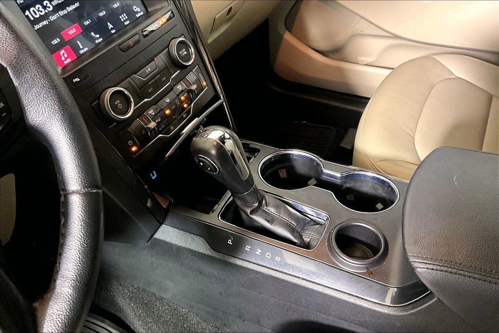 Certified 2019 Ford Explorer XLT w/ Equipment Group 202A FWD image 12