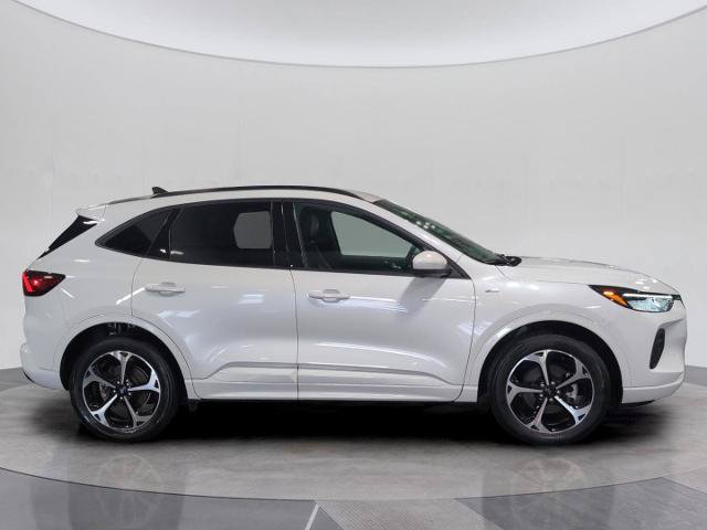 Certified 2023 Ford Escape ST-Line Select w/ Tech Pack #2 AWD/4WD image 7