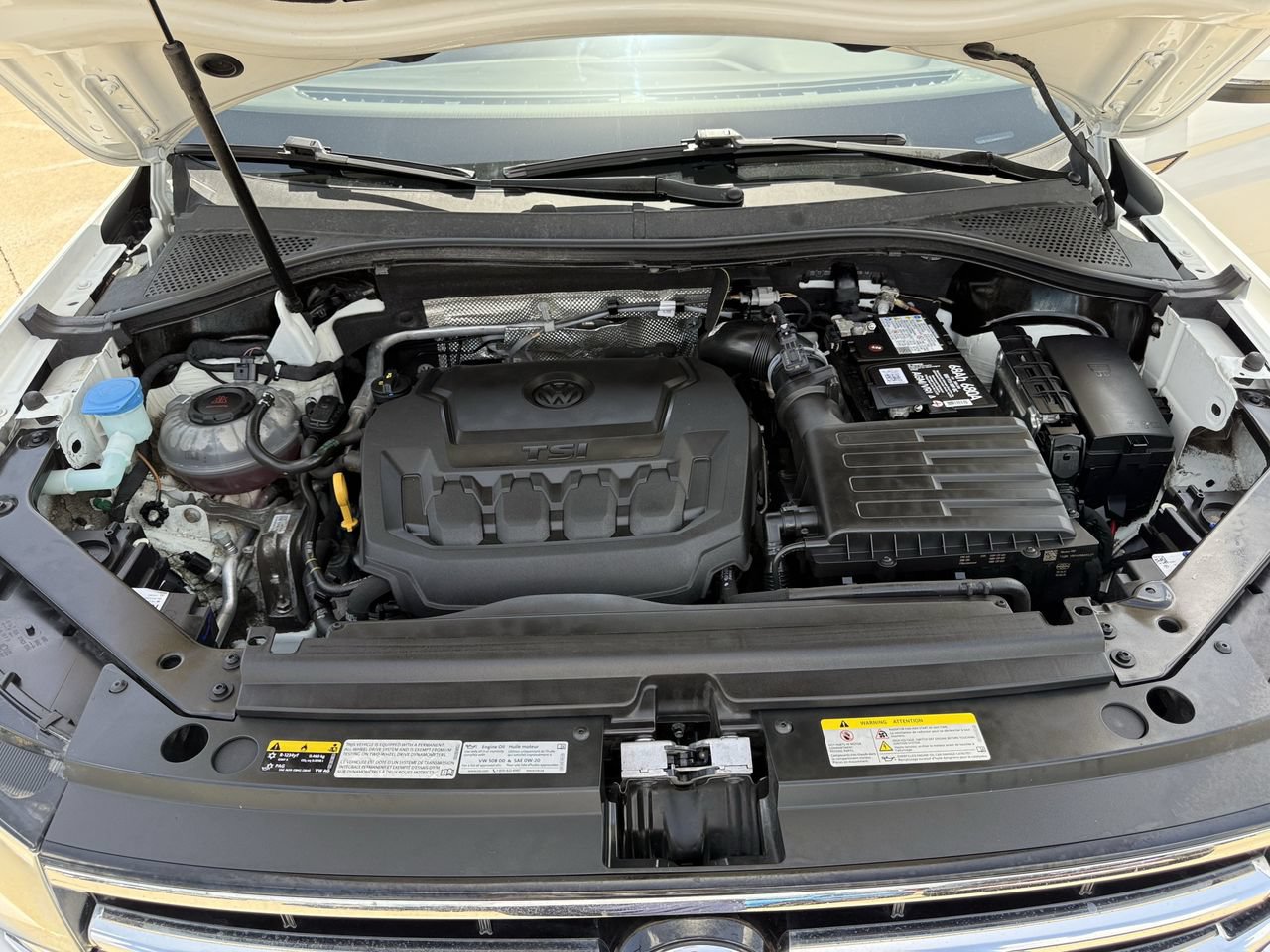 Used 2022 Volkswagen Tiguan SE AWD/4WD image 29