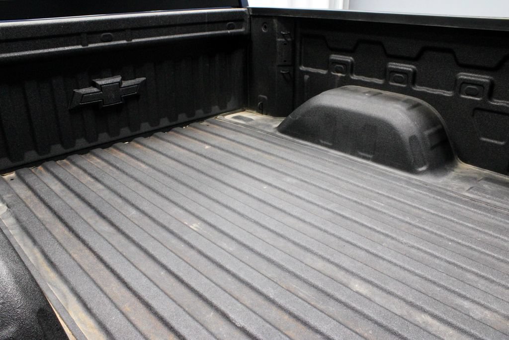 Used 2024 Chevrolet Silverado 1500 LT AWD/4WD image 13