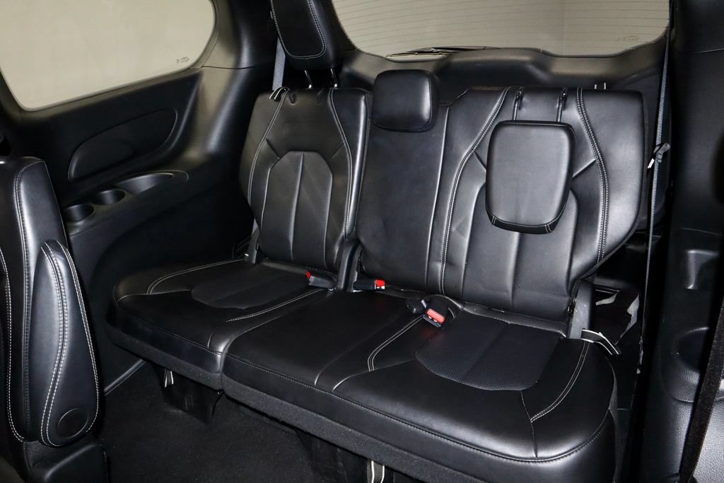 Used 2025 Chrysler Pacifica Select FWD image 22