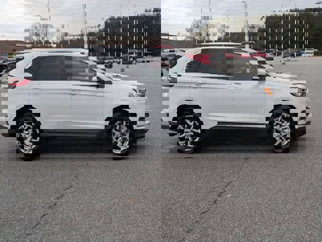 Certified 2022 Ford Edge SEL image 3