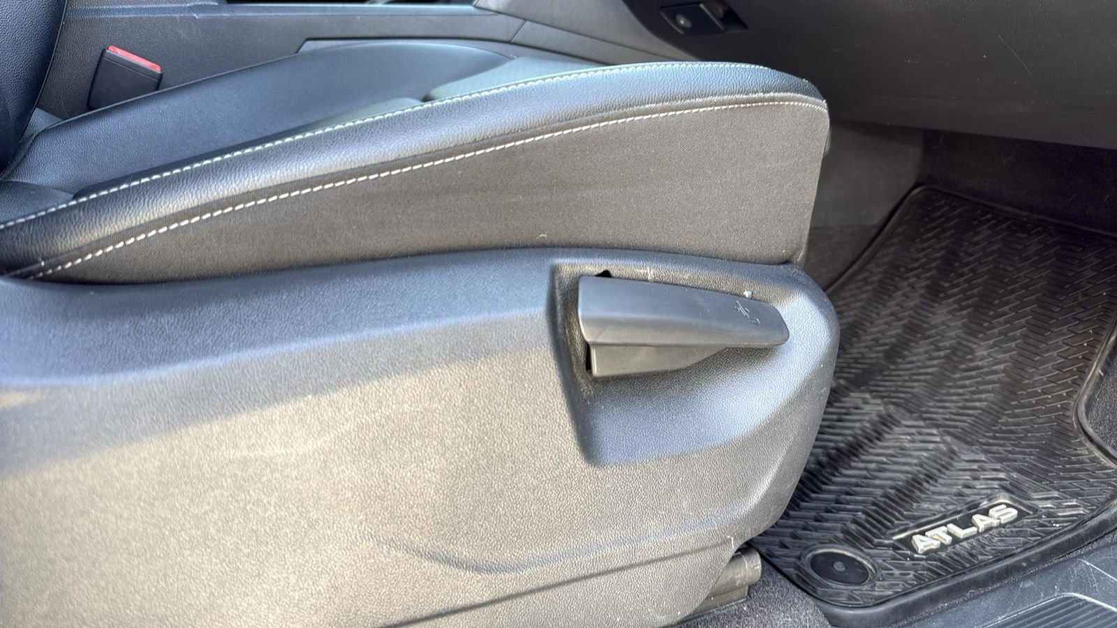 Used 2019 Volkswagen Atlas SE w/ Towing Package image 25