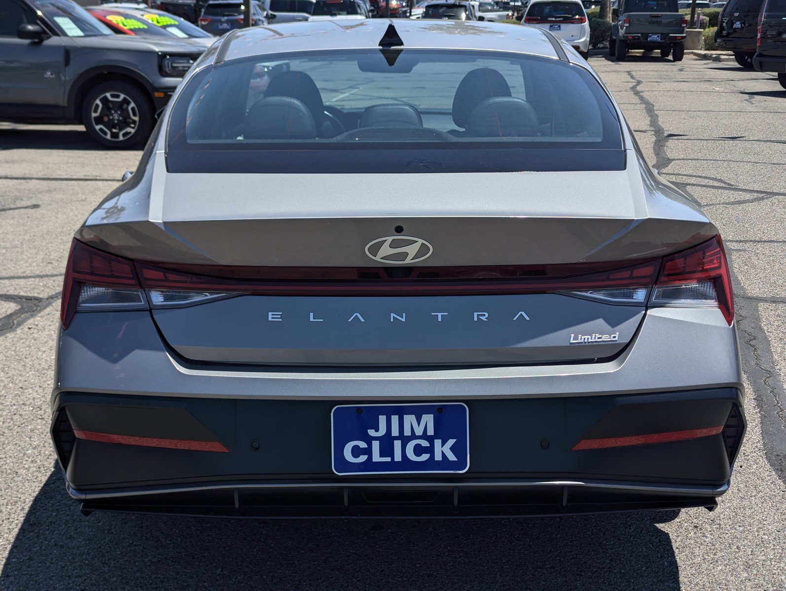 Used 2024 Hyundai Elantra Limited FWD image 3