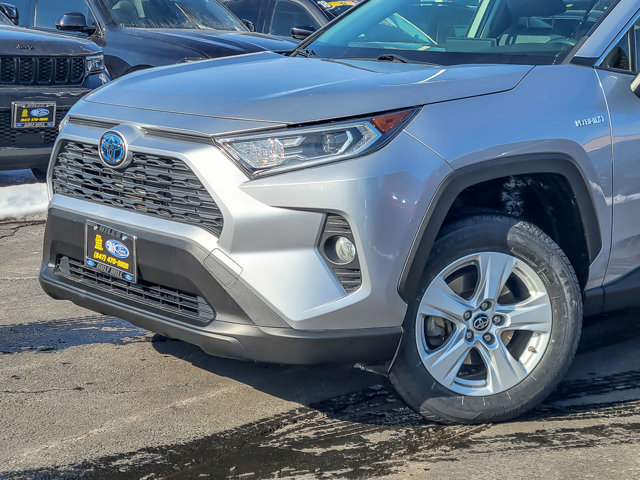 Used 2019 Toyota RAV4 XLE image 2