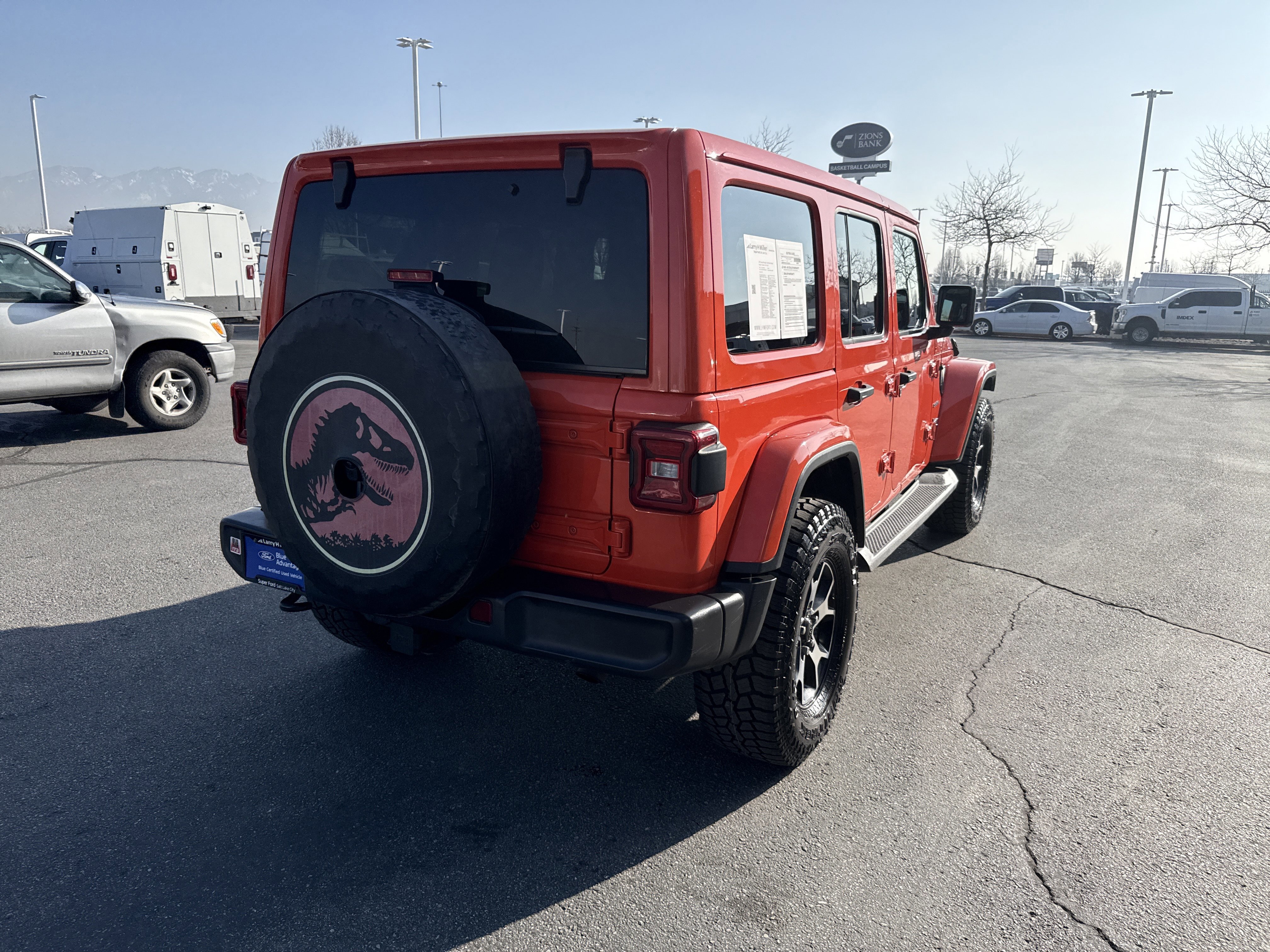 Used 2019 Jeep Wrangler Unlimited Sahara w/ Uconnect 4C Nav & Sound Group image 5
