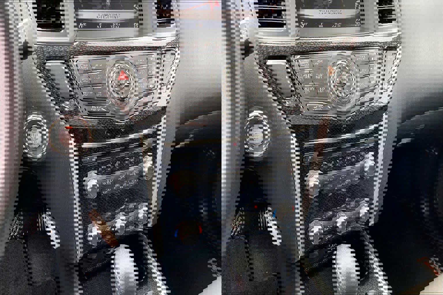 Used 2020 Nissan Pathfinder SL image 35