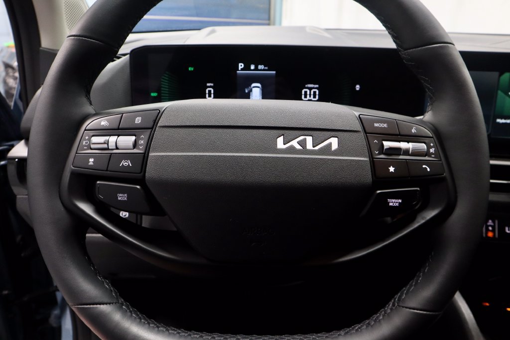 Used 2026 Kia Sportage EX AWD/4WD image 31