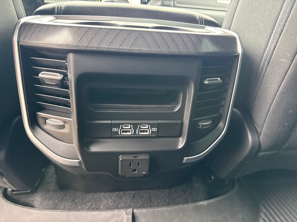 Used 2025 RAM 1500 Big Horn AWD/4WD image 23