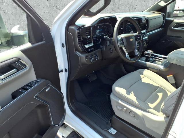 Used 2025 Chevrolet Silverado 1500 LTZ w/ LTZ Premium Package AWD/4WD image 13