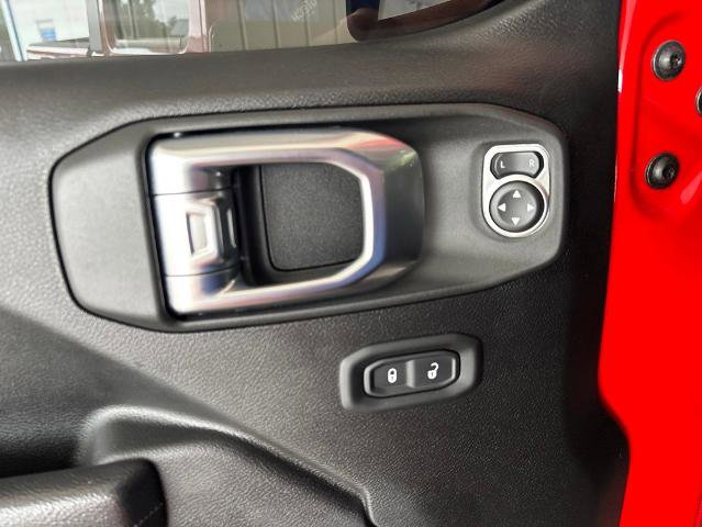 Used 2023 Jeep Gladiator Sport AWD/4WD image 17