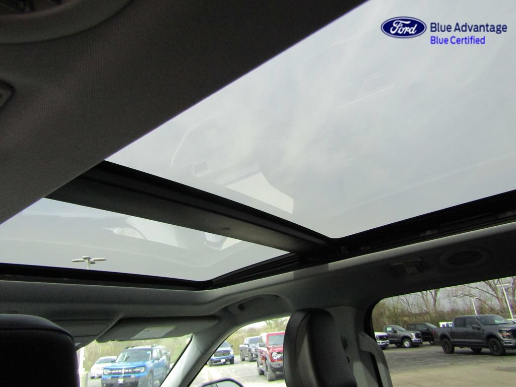 Certified 2023 Ford Explorer XLT w/ Equipment Group 202A AWD/4WD image 15