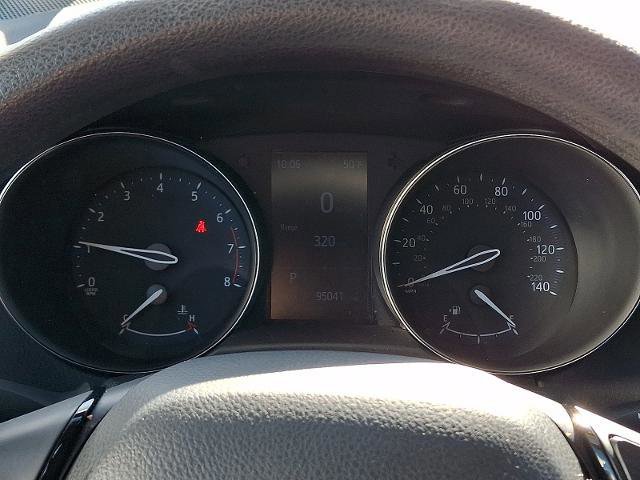 Used 2020 Toyota C-HR LE image 19