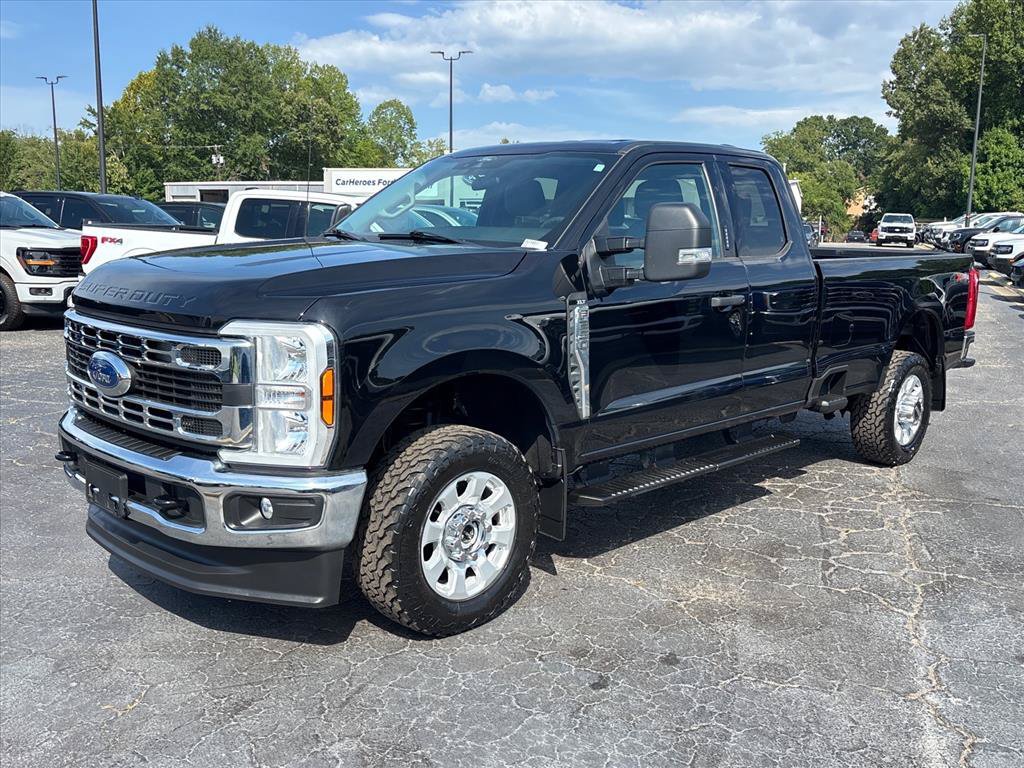 Certified 2024 Ford F250 XLT AWD/4WD image 3