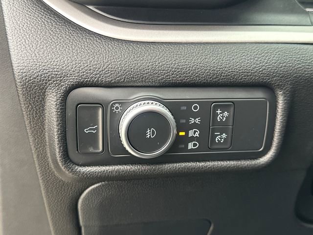 Certified 2022 Ford Explorer XLT w/ Equipment Group 202A image 30