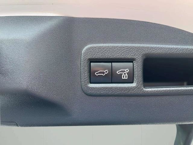 Used 2023 Toyota bZ4X AWD w/ Weather Package image 16