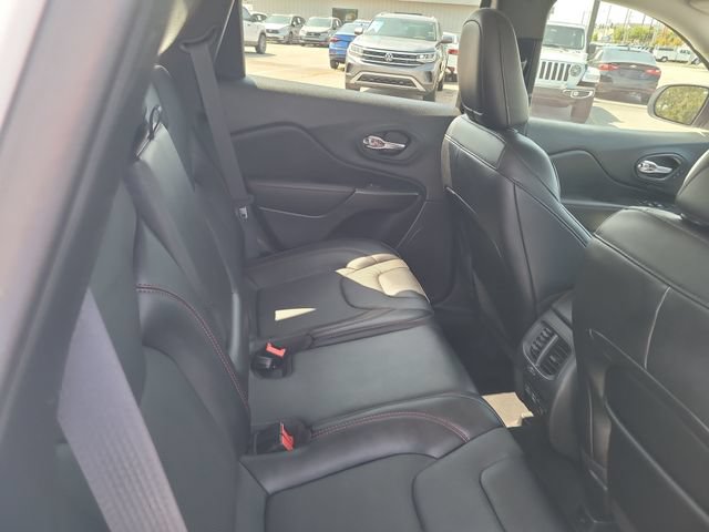 Used 2022 Jeep Cherokee Trailhawk w/ Sound & Nav Group AWD/4WD image 28