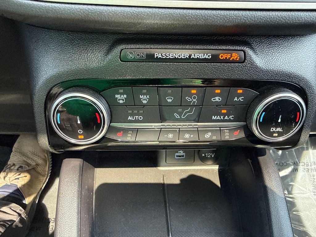 Certified 2022 Ford Escape SEL w/ SEL Stealth AWD Package image 27