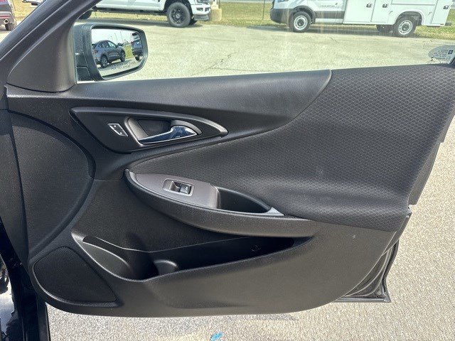 Used 2023 Chevrolet Malibu LS image 31