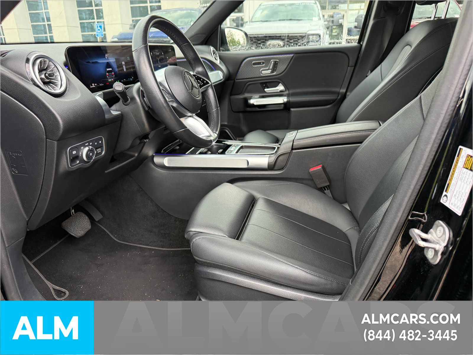 Used 2025 Mercedes-Benz GLB 250 image 11