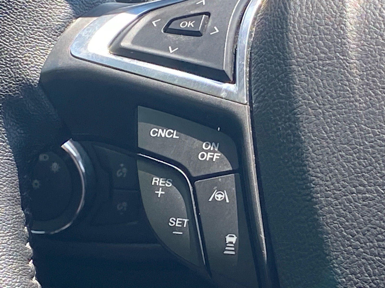 Certified 2020 Ford Edge SEL w/ Convenience Package AWD/4WD image 8