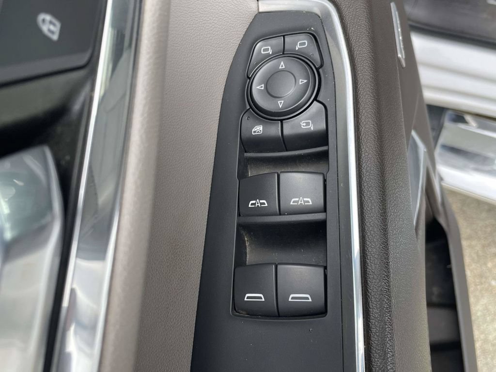 Used 2023 Chevrolet Silverado 1500 LTZ w/ LTZ Convenience Package II AWD/4WD image 16