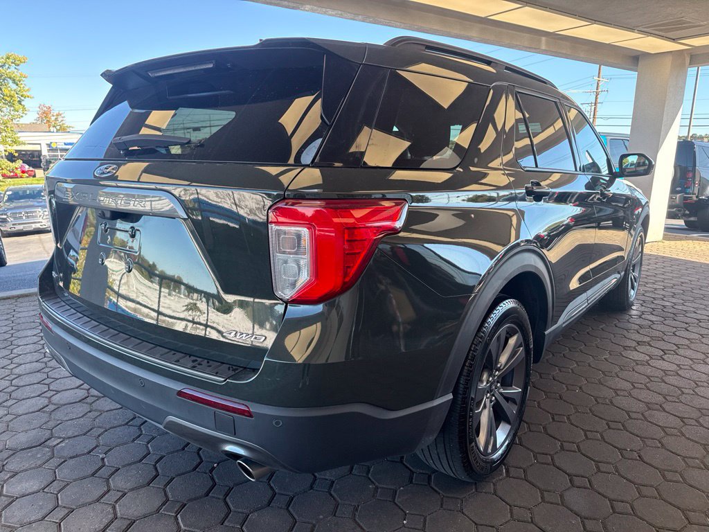 Certified 2023 Ford Explorer XLT w/ Equipment Group 202A AWD/4WD image 6
