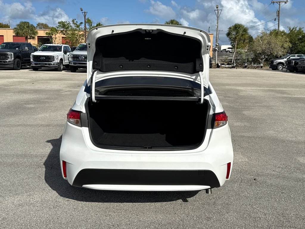 Used 2022 Toyota Corolla LE w/ LE Convenience Package image 24