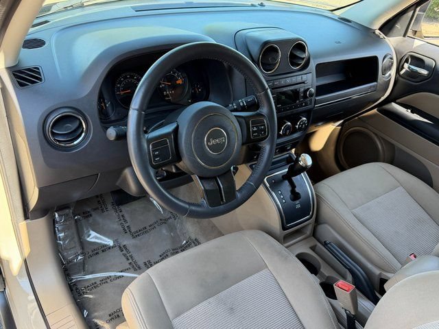 Used 2017 Jeep Patriot Latitude FWD image 31
