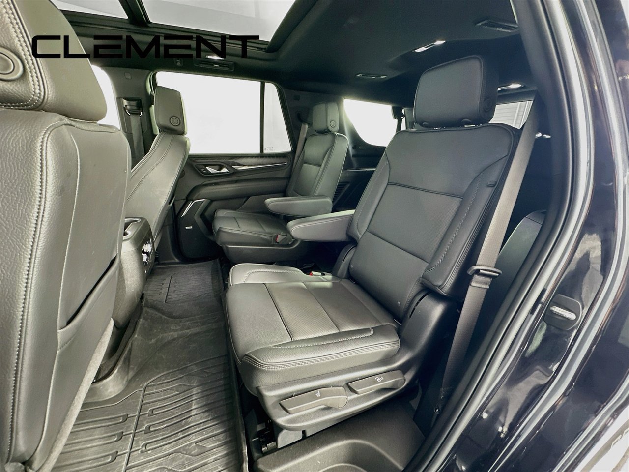 Used 2024 GMC Yukon Denali AWD/4WD image 33