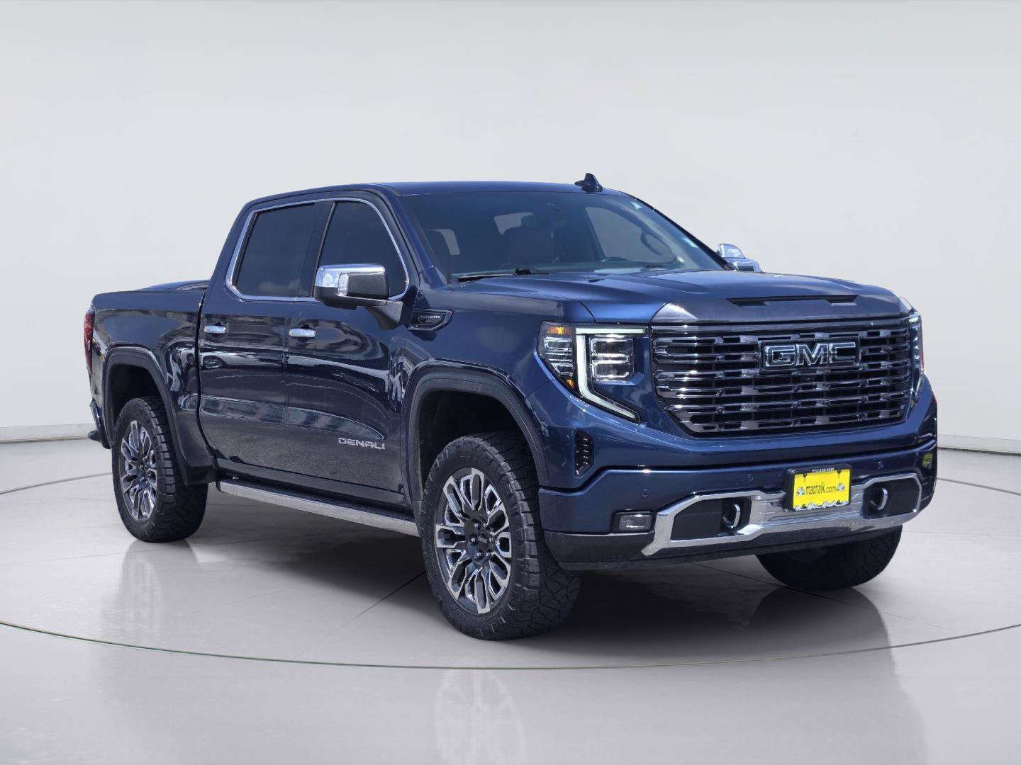 Used 2023 GMC Sierra 1500 Denali Ultimate AWD/4WD image 3
