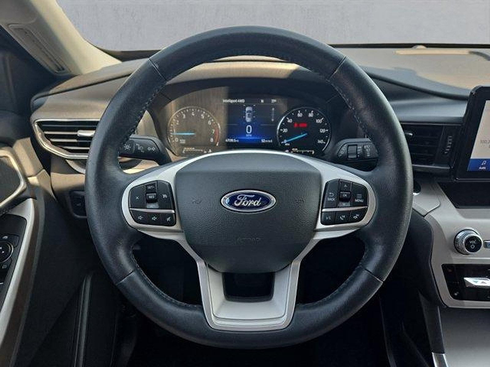 Certified 2023 Ford Explorer XLT w/ Equipment Group 202A AWD/4WD image 13