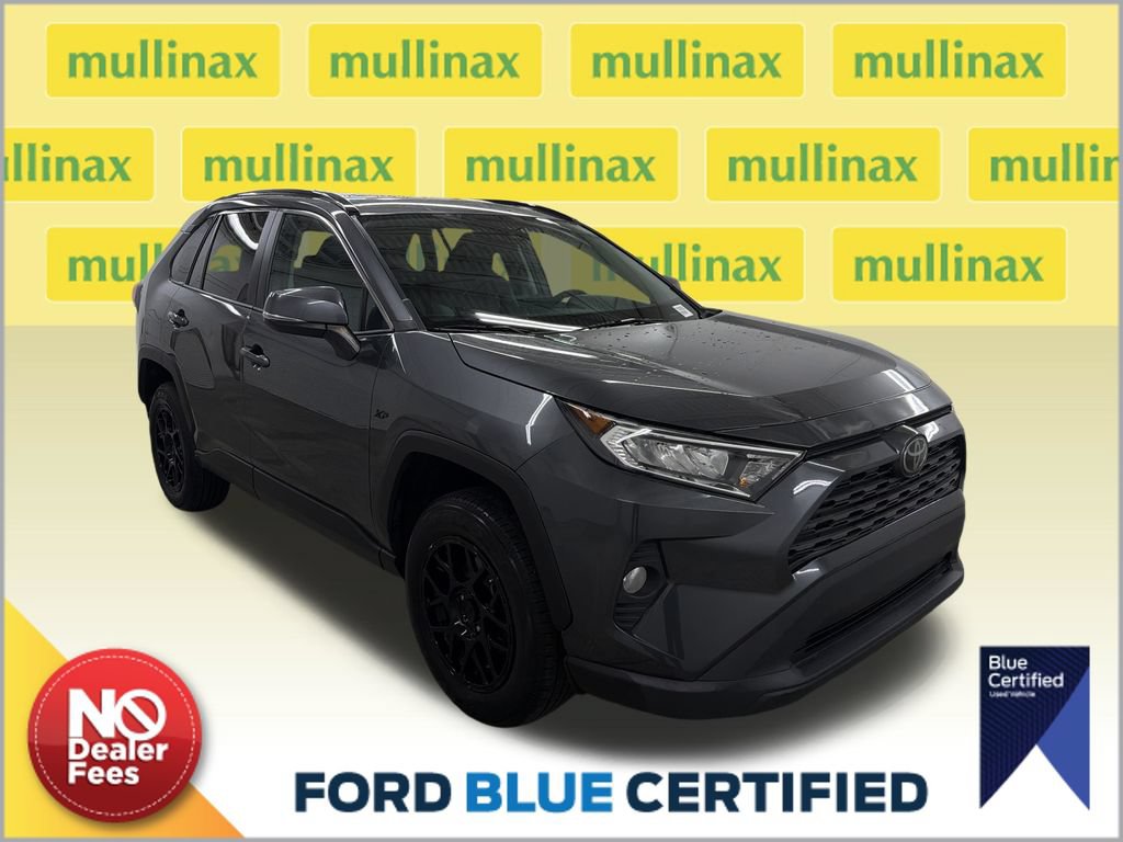 Used 2020 Toyota RAV4 XLE w/ Convenience Package FWD image 1
