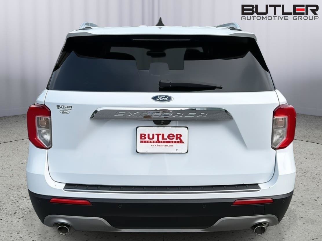 Certified 2023 Ford Explorer Limited AWD/4WD image 5