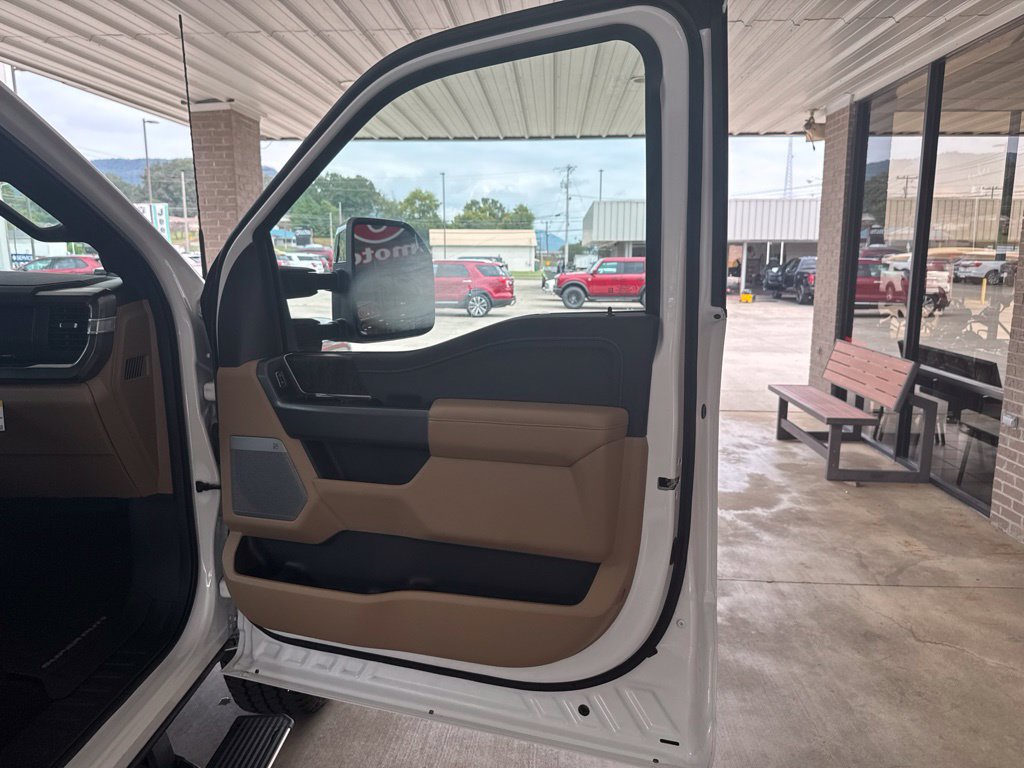 Certified 2025 Ford F250 Lariat w/ Lariat Ultimate Package AWD/4WD image 20