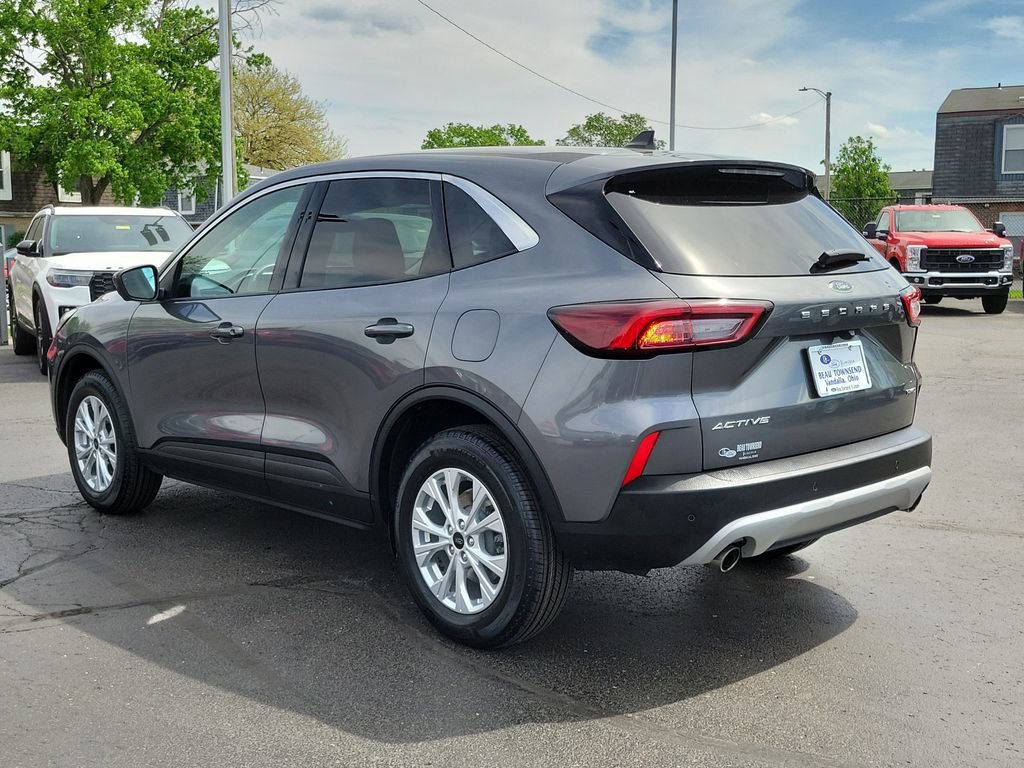 Certified 2023 Ford Escape Active w/ Tech Pack #2 AWD/4WD image 3