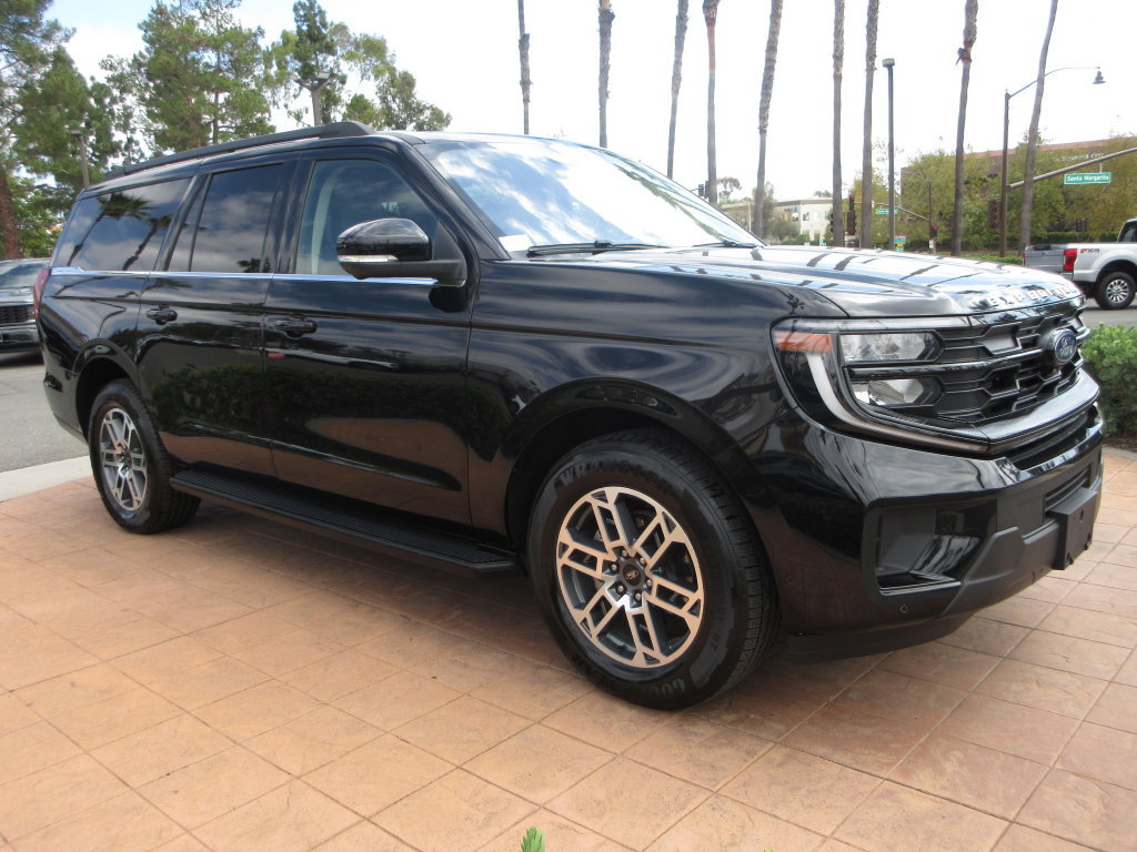 Certified 2025 Ford Expedition Max Active RWD image 7