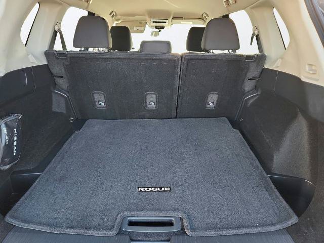 Used 2025 Nissan Rogue SV FWD image 26