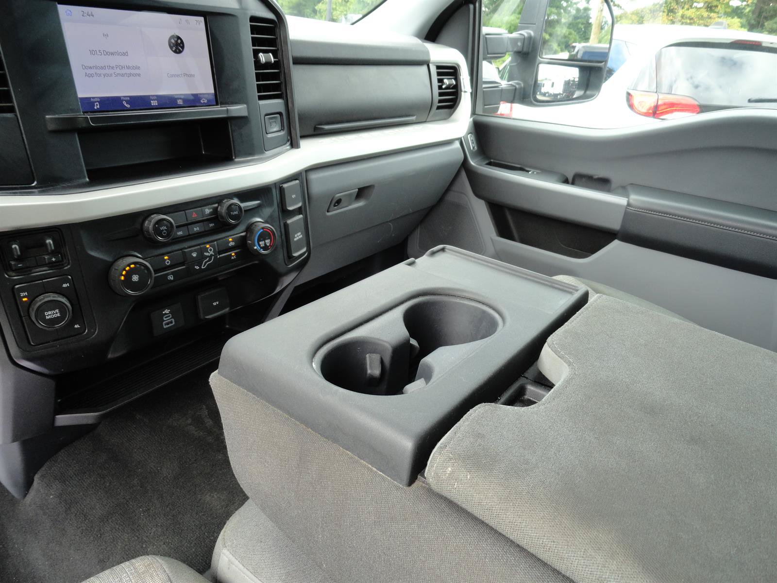Certified 2025 Ford F250 XLT w/ Snow Plow Prep Package AWD/4WD image 18