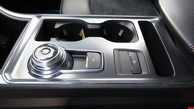 Certified 2022 Ford Edge ST-Line image 18