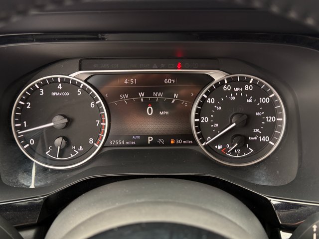 Used 2024 Nissan Pathfinder SL AWD/4WD image 6