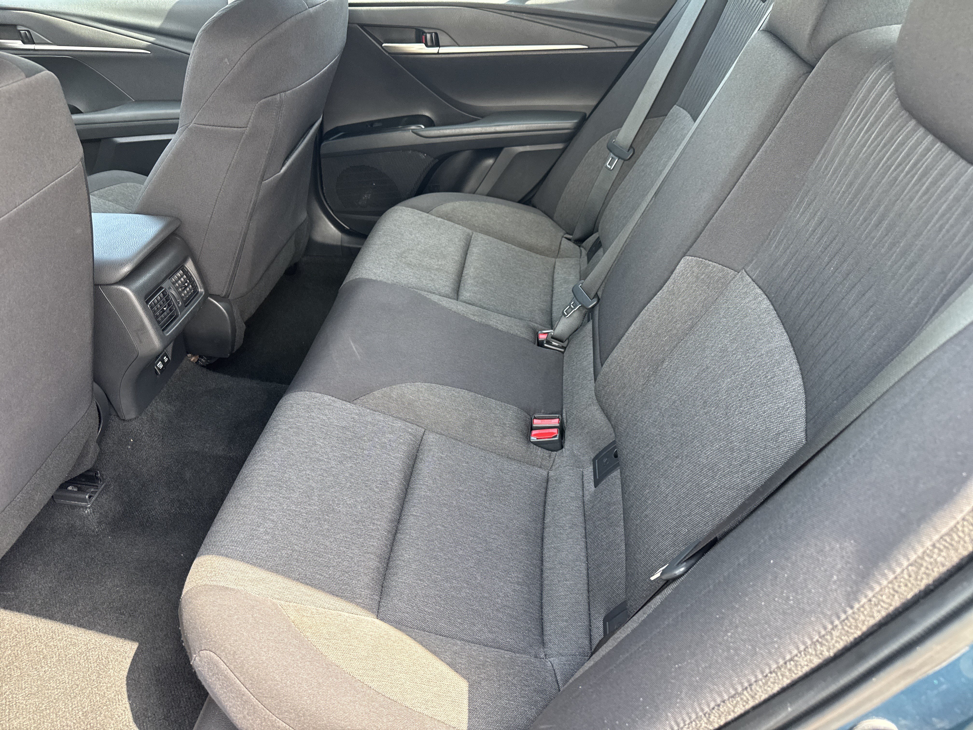 Used 2025 Toyota Camry LE FWD image 11